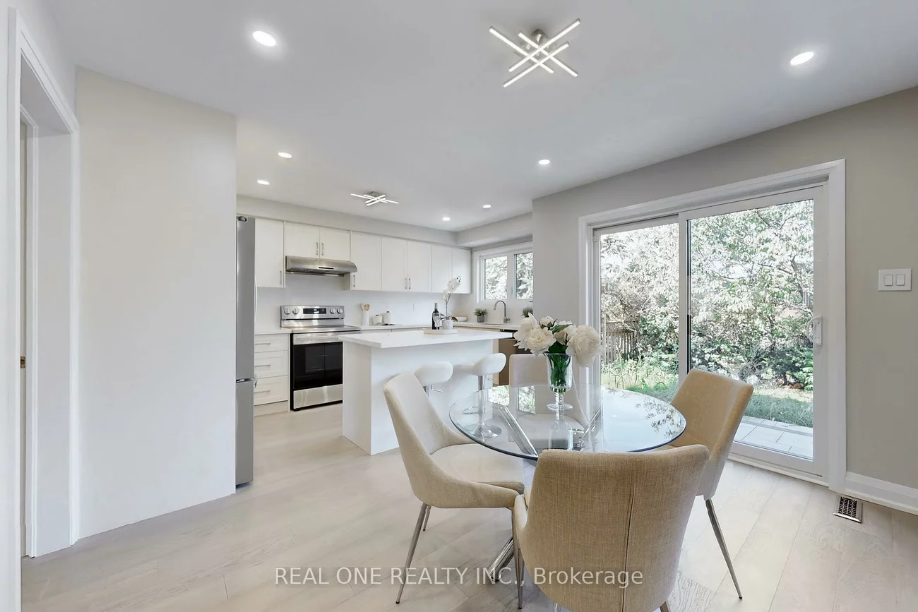 1417, Daniel Creek, East Credit, Mississauga