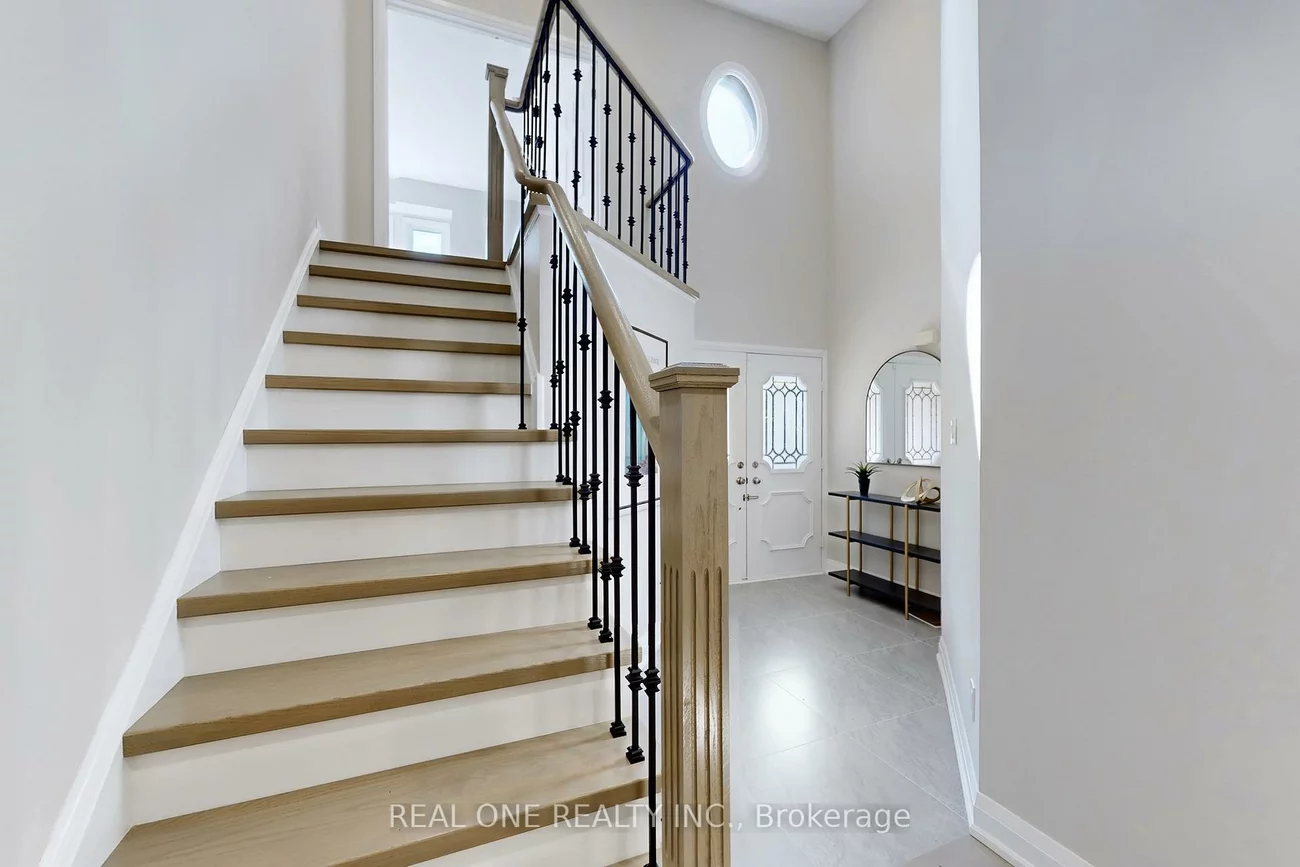 1417, Daniel Creek, East Credit, Mississauga