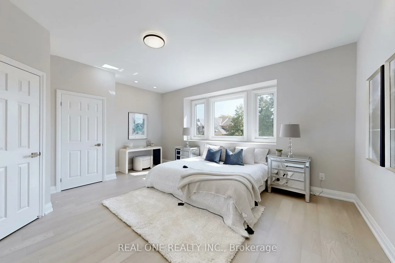 1417, Daniel Creek, East Credit, Mississauga