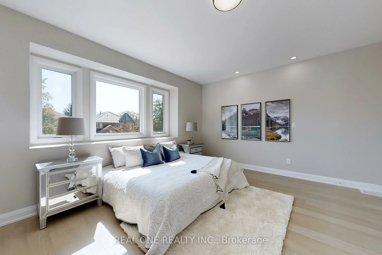 1417, Daniel Creek, East Credit, Mississauga