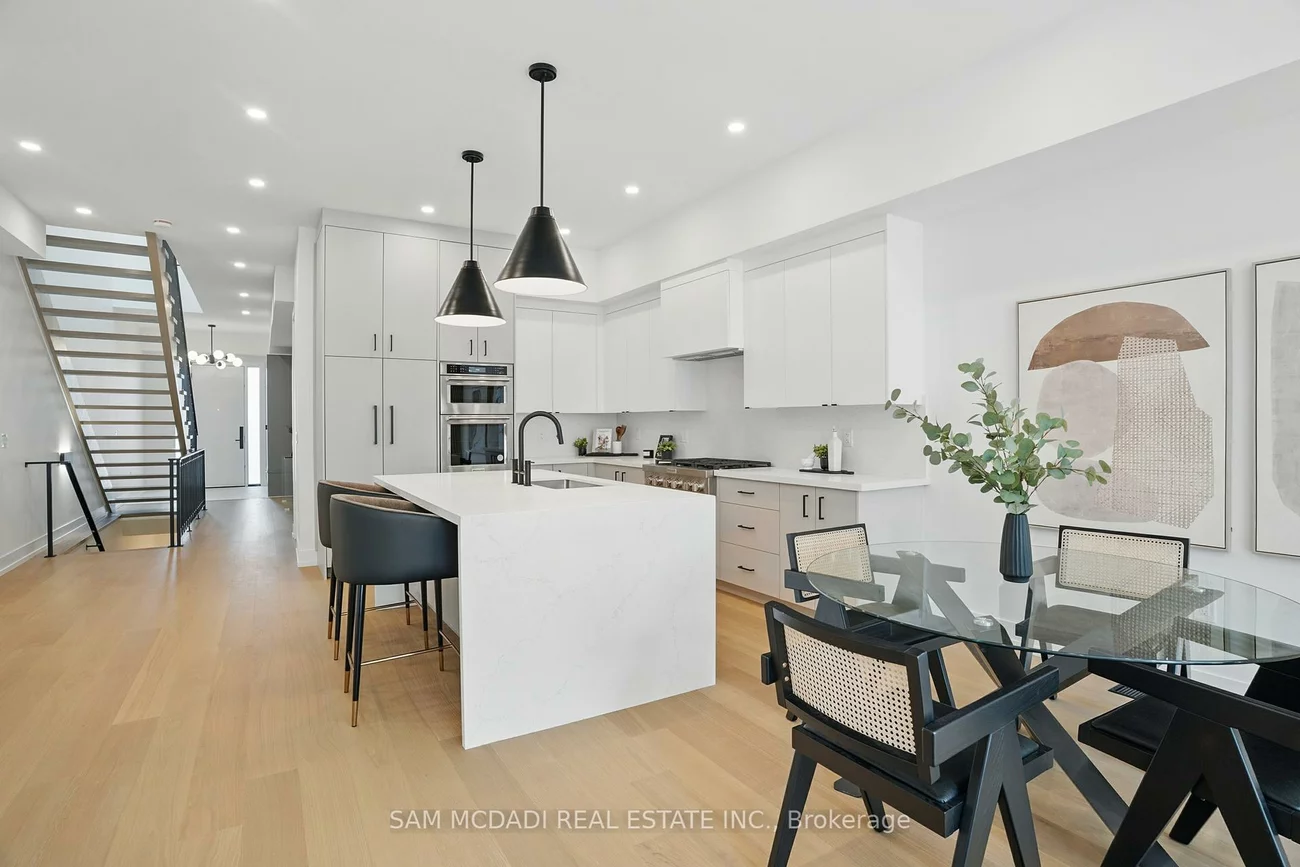 1039, Caven, Lakeview, Mississauga