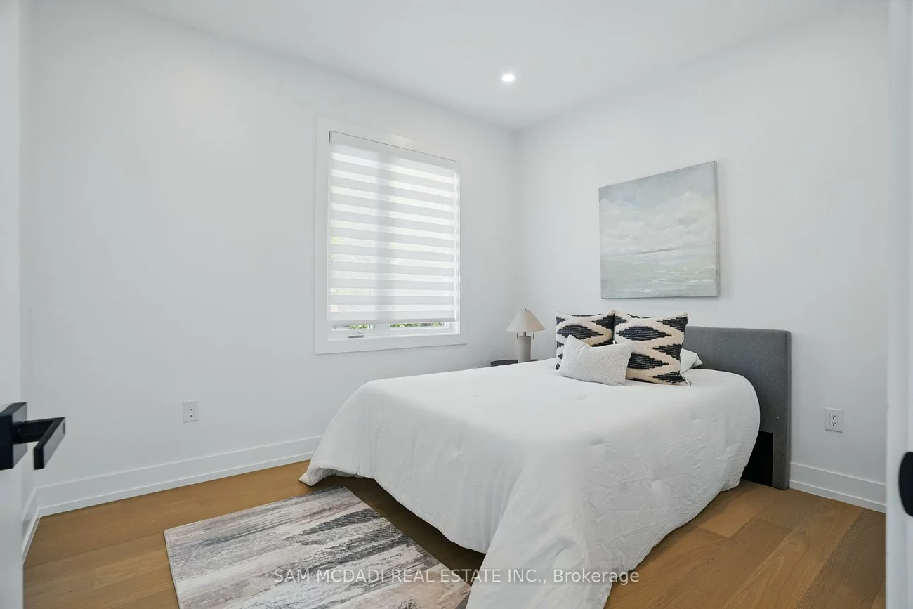 1039, Caven, Lakeview, Mississauga