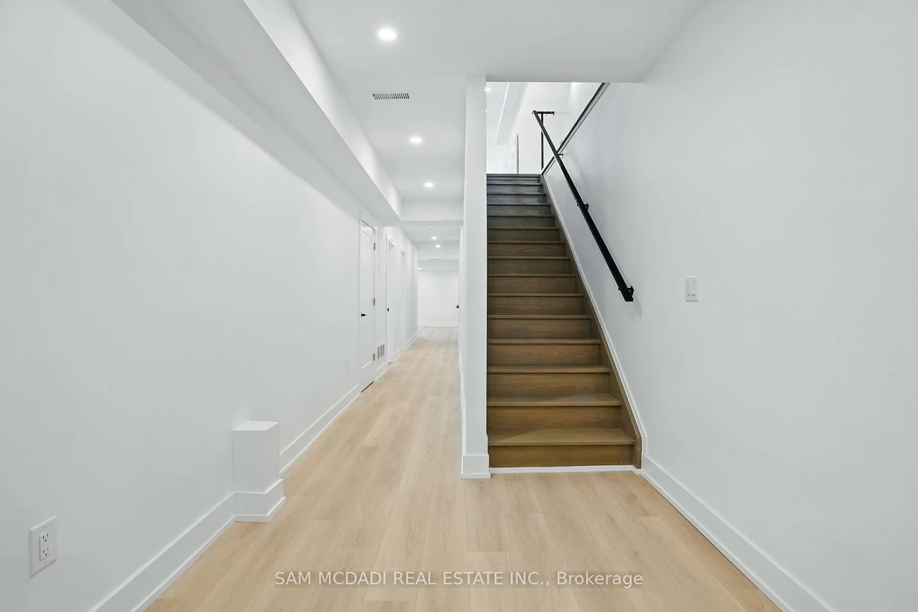 1039, Caven, Lakeview, Mississauga