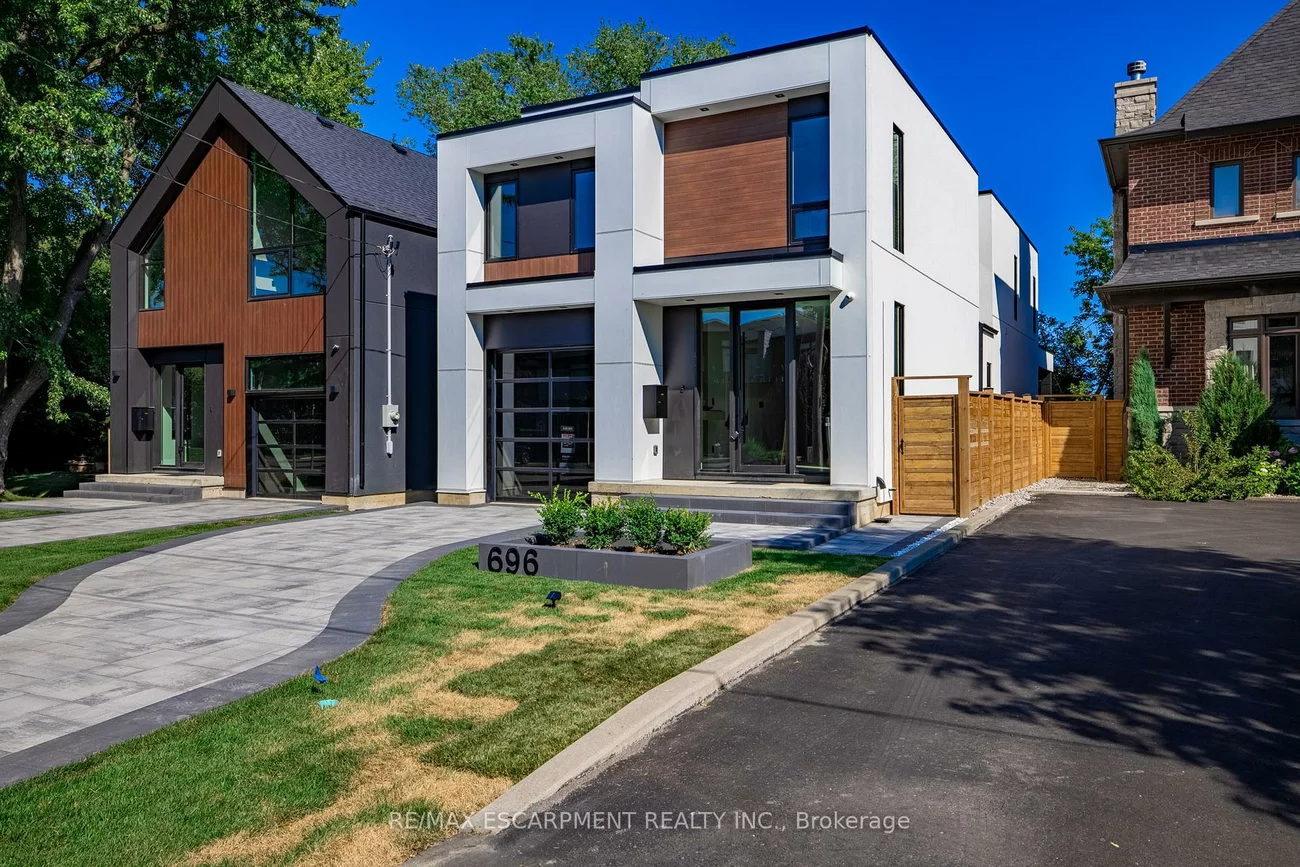 696, Montbeck, Lakeview, Mississauga