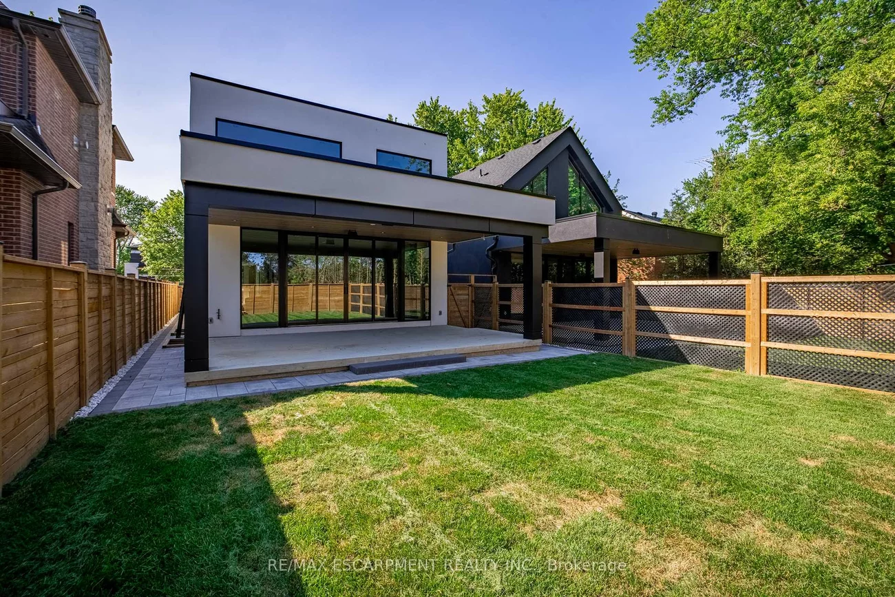 696, Montbeck, Lakeview, Mississauga