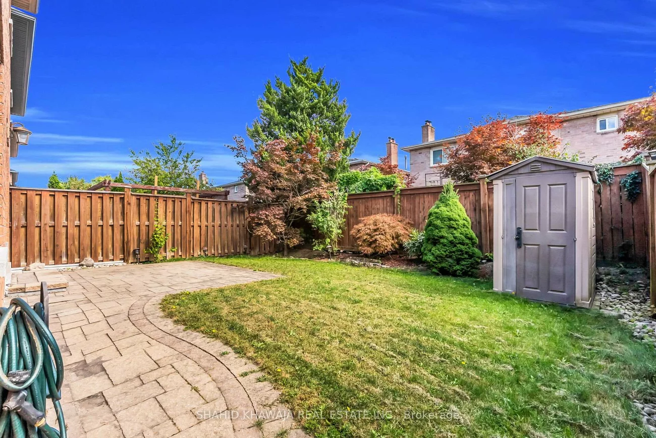 1546, Portsmouth, East Credit, Mississauga