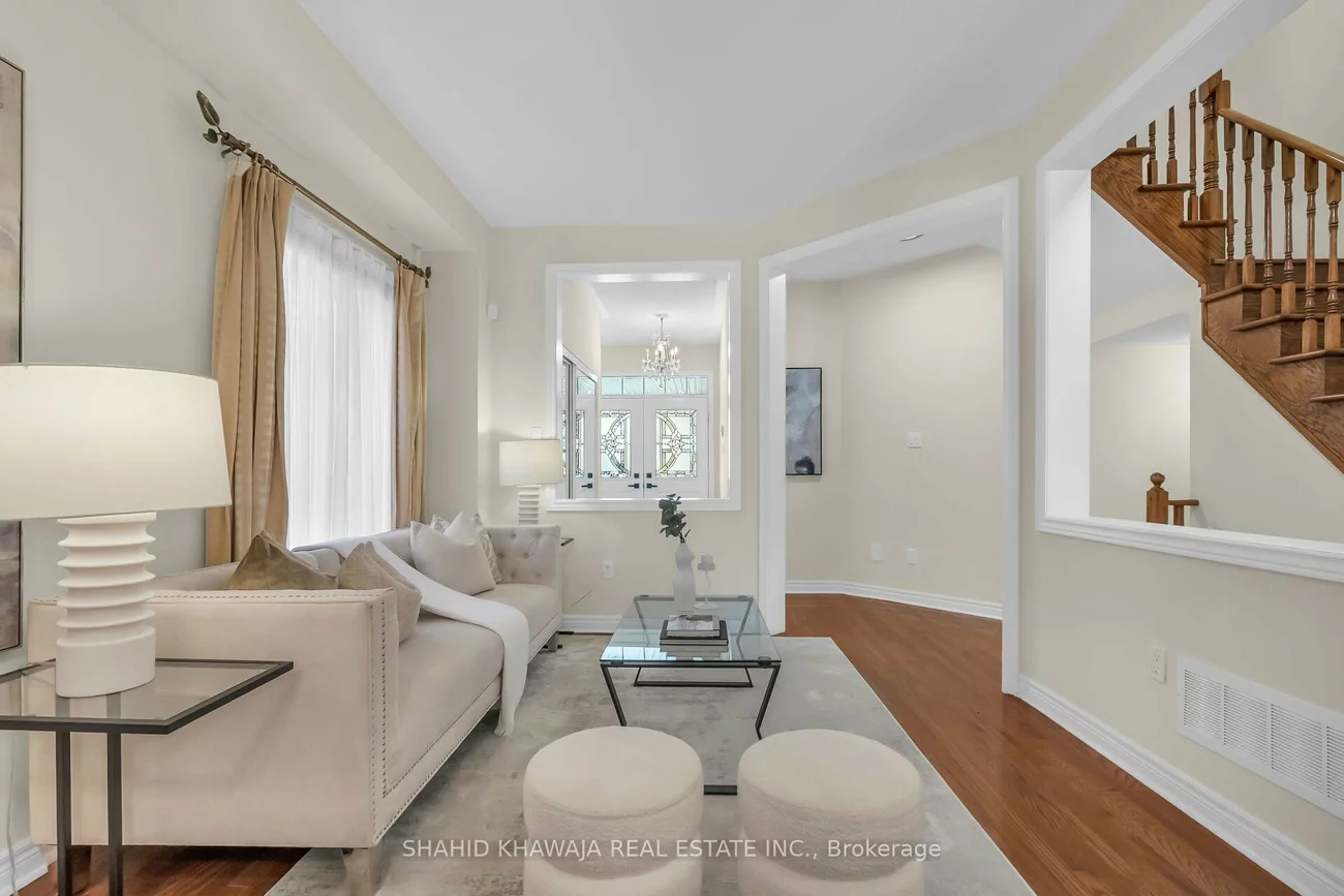 1546, Portsmouth, East Credit, Mississauga