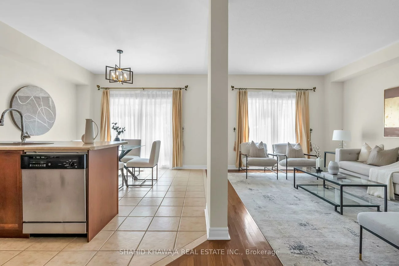 1546, Portsmouth, East Credit, Mississauga