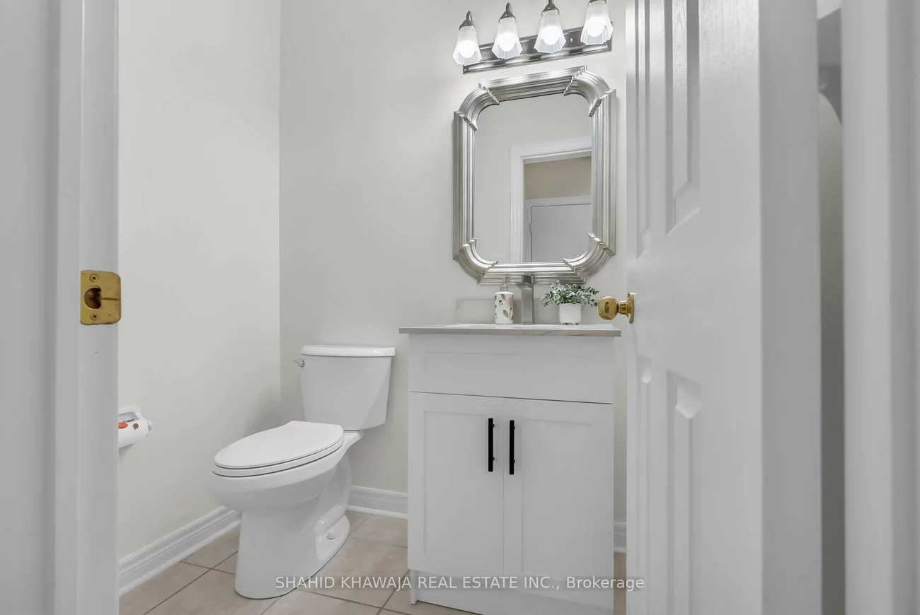 1546, Portsmouth, East Credit, Mississauga