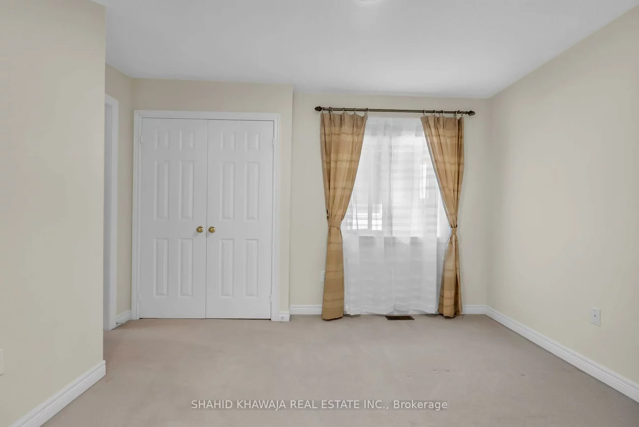 1546, Portsmouth, East Credit, Mississauga