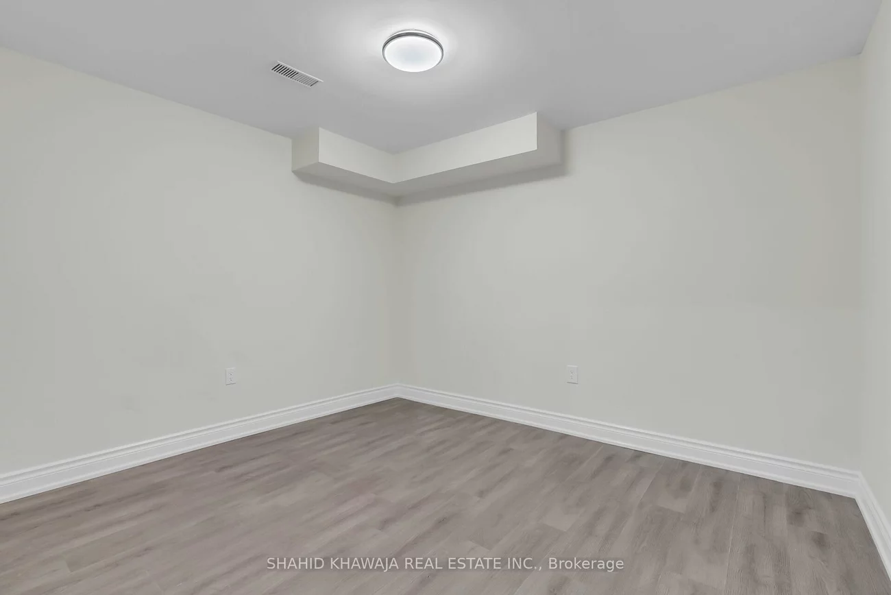1546, Portsmouth, East Credit, Mississauga