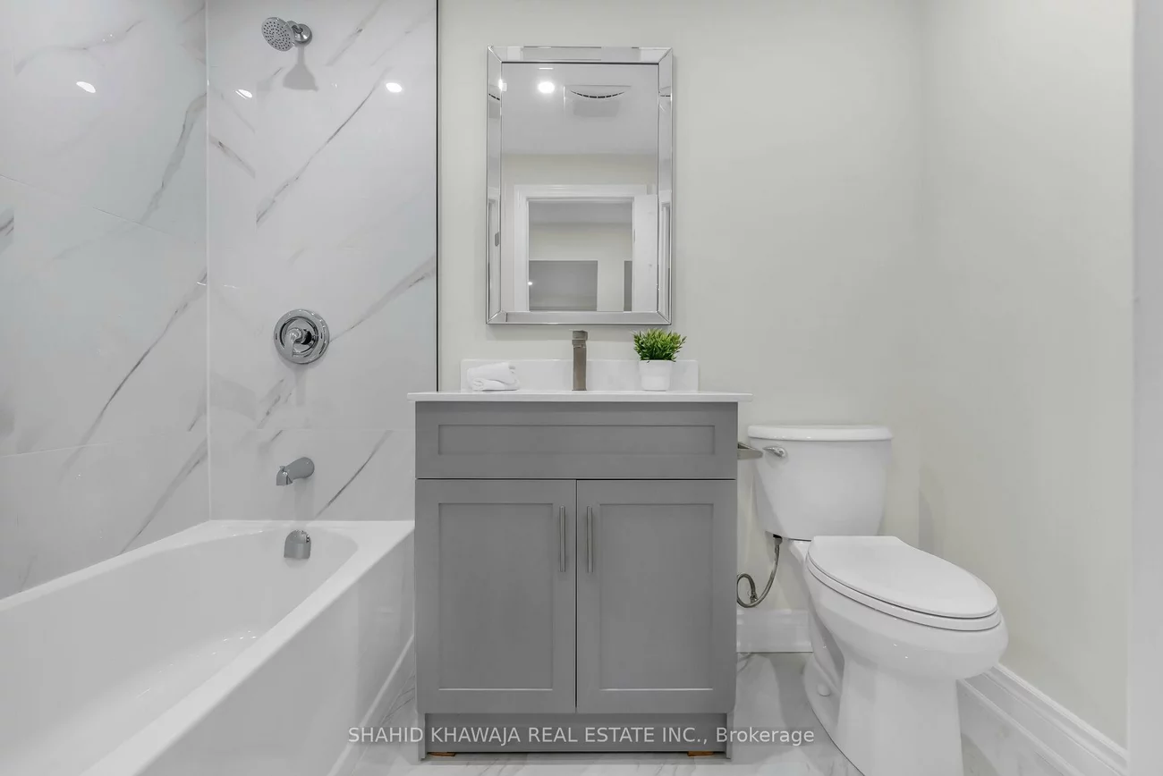 1546, Portsmouth, East Credit, Mississauga