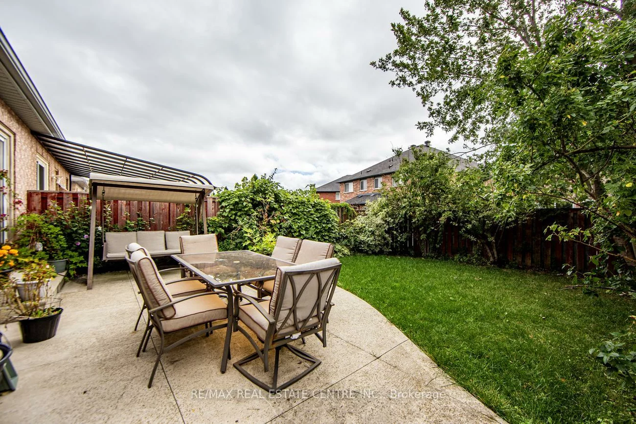 3950, Burdette, Churchill Meadows, Mississauga