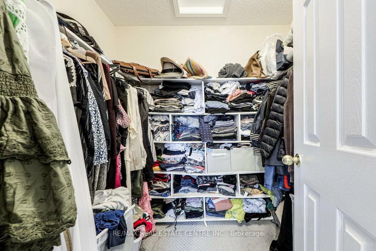 3950, Burdette, Churchill Meadows, Mississauga