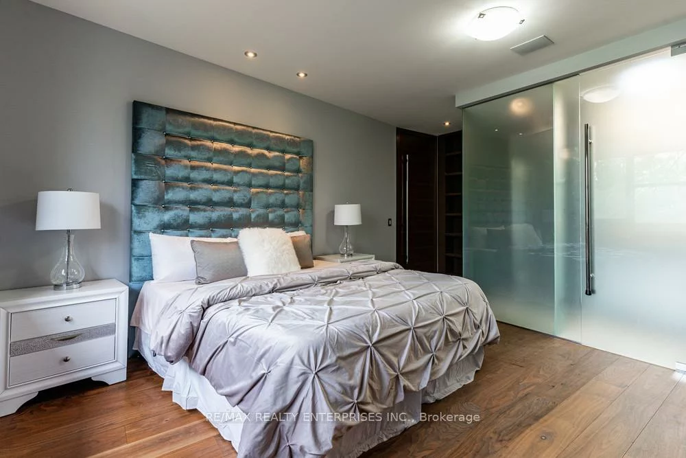 123, Kenollie, Mineola, Mississauga