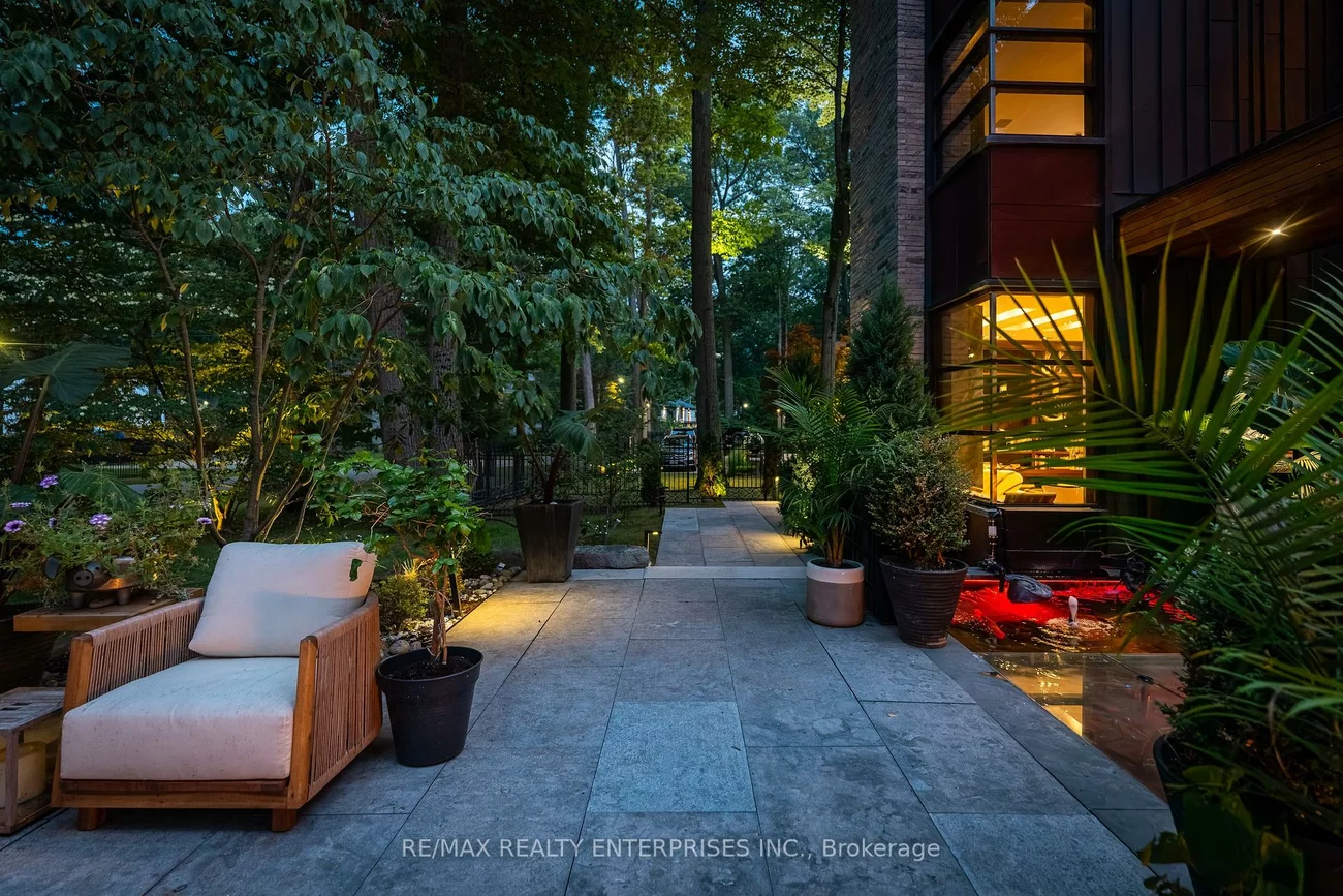 123, Kenollie, Mineola, Mississauga