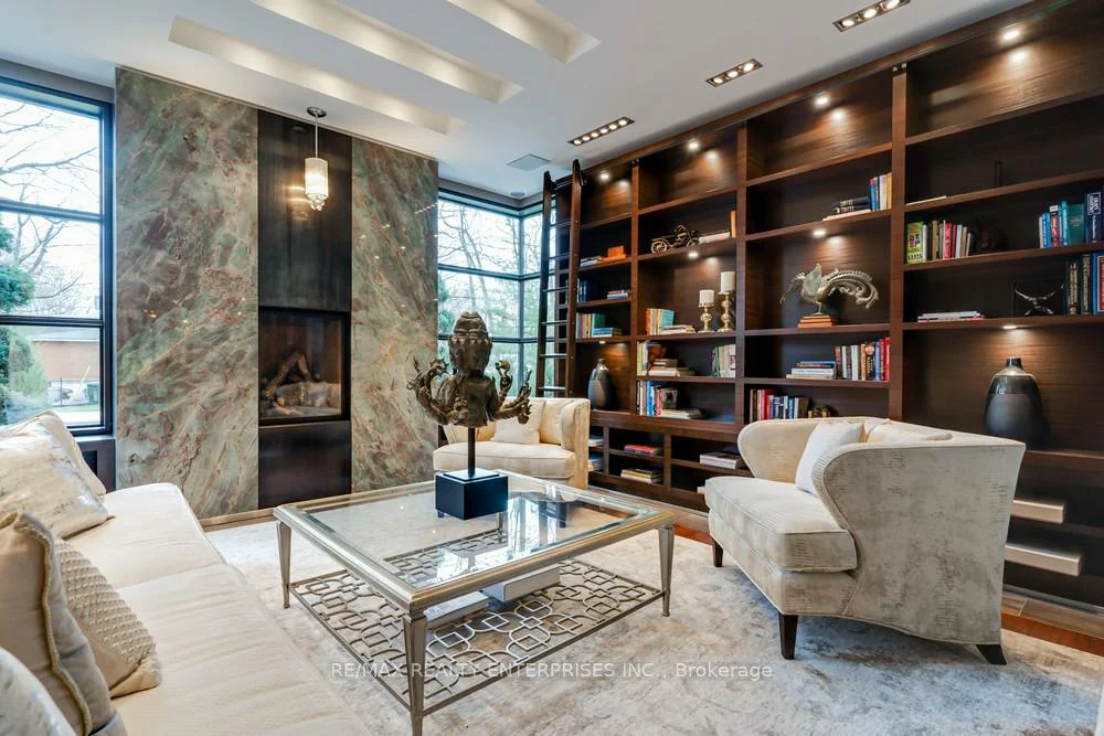 123, Kenollie, Mineola, Mississauga