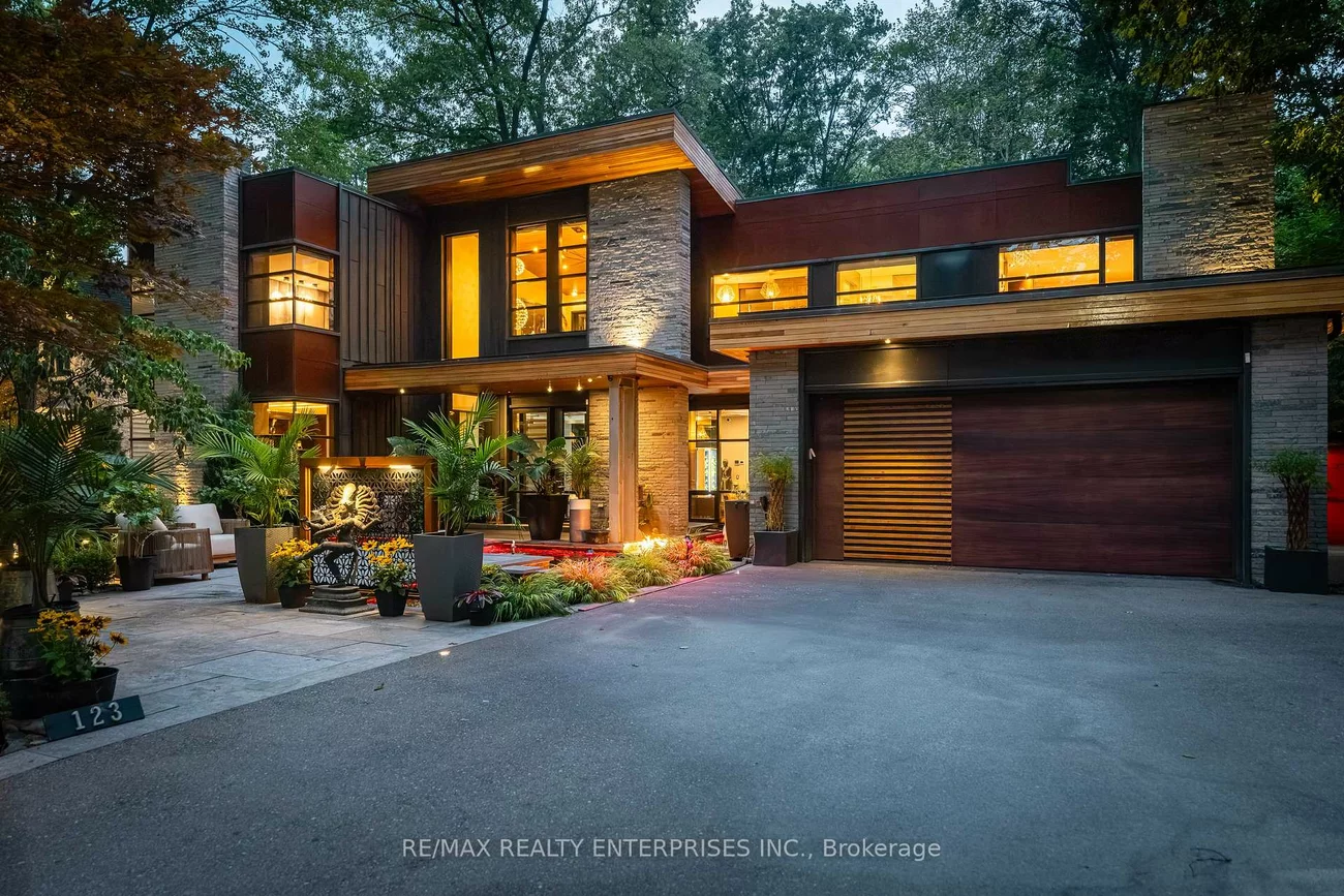 123, Kenollie, Mineola, Mississauga