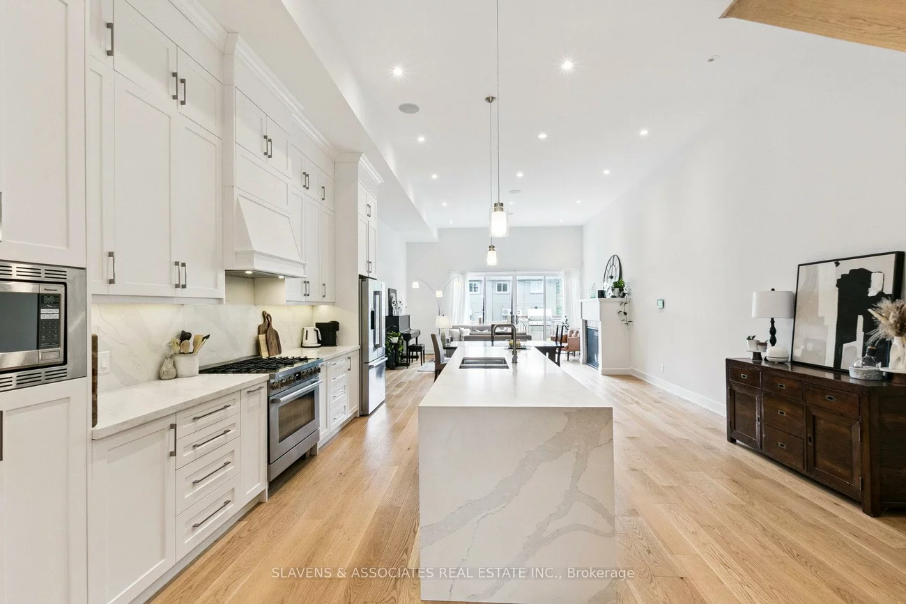 1040, Enola, Lakeview, Mississauga