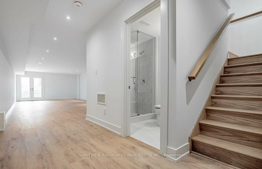 1040, Enola, Lakeview, Mississauga