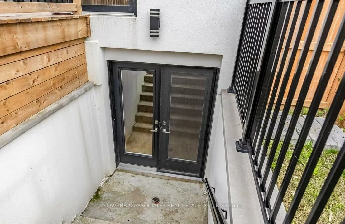 1040, Enola, Lakeview, Mississauga