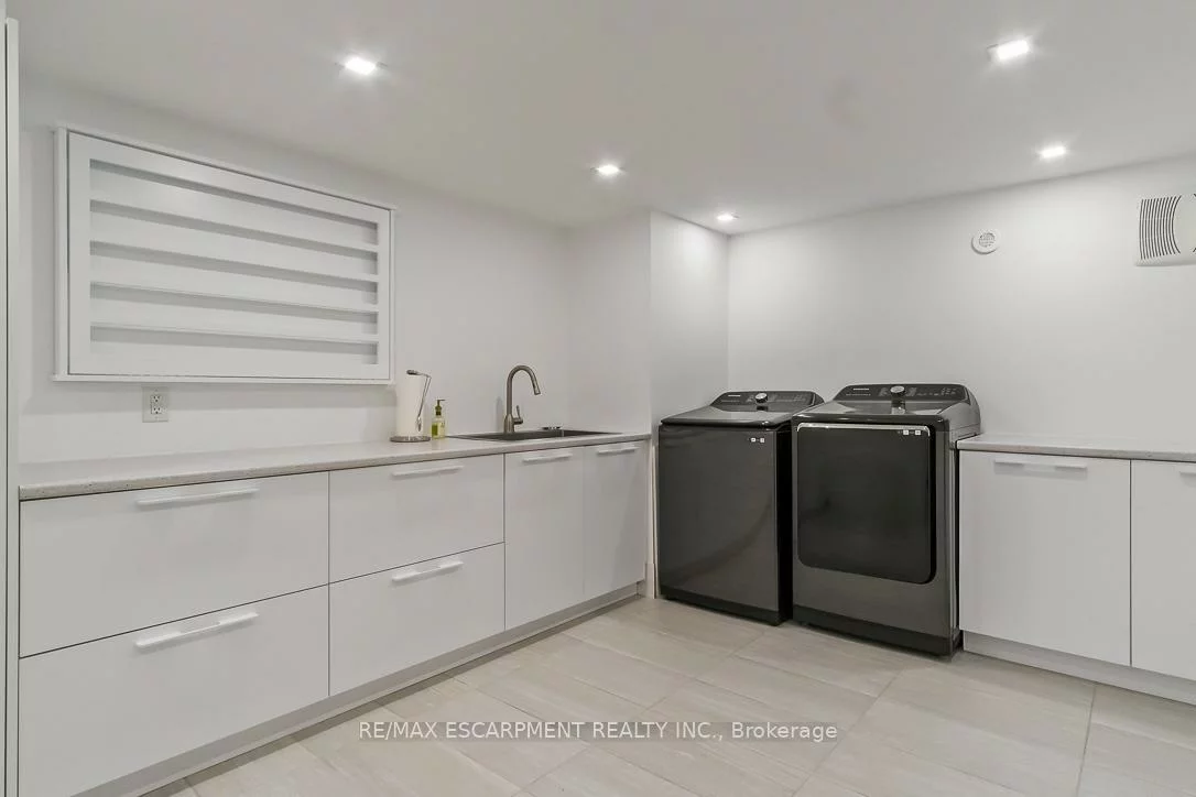 1308, Greenoaks, Lorne Park, Mississauga