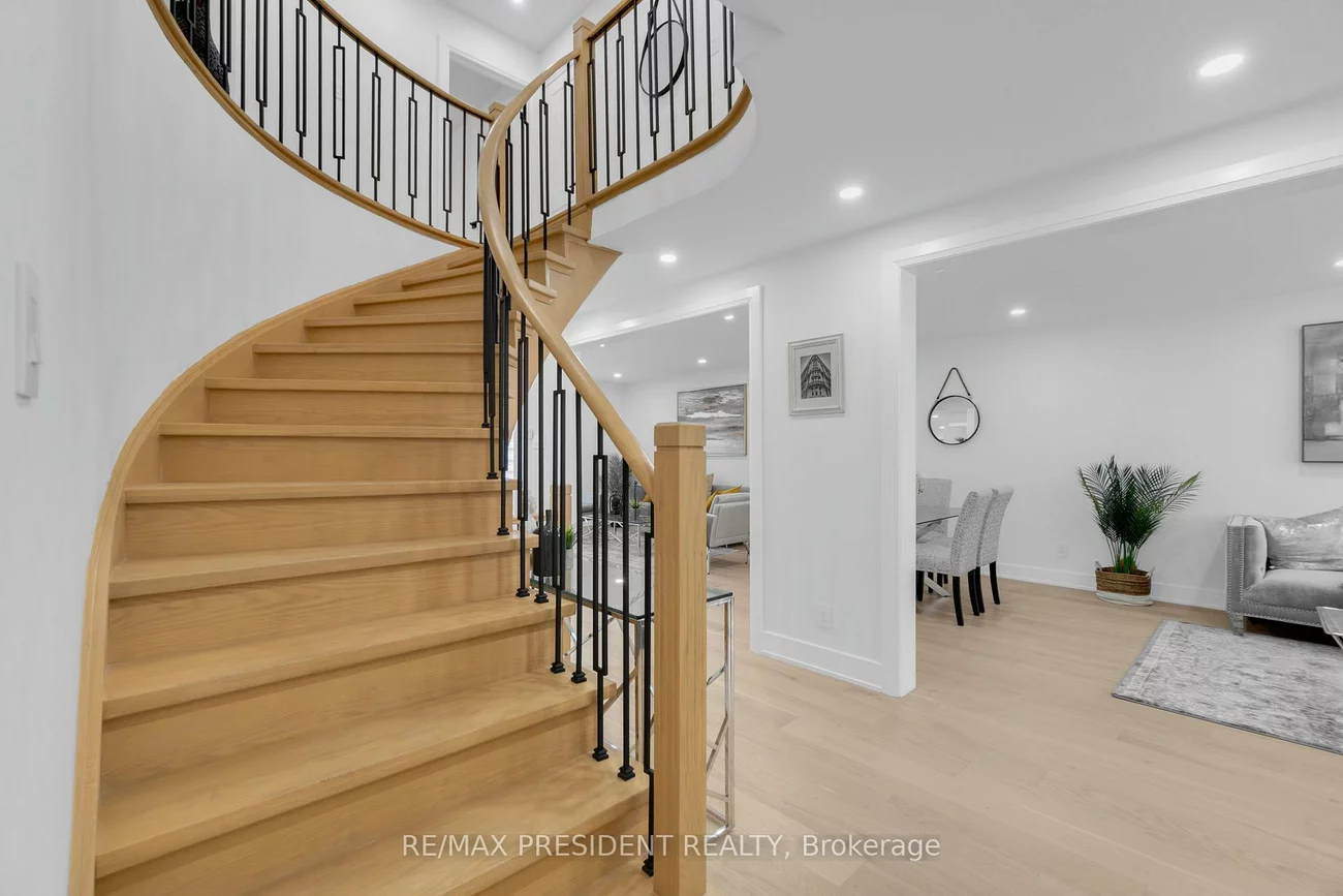 4430, Hearthside, Hurontario, Mississauga