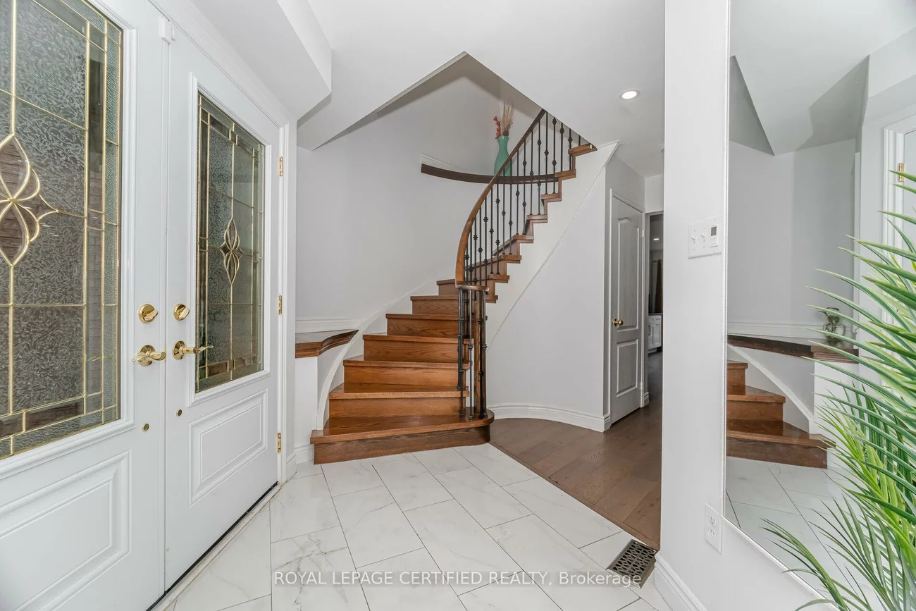 5537, Wilderness, Hurontario, Mississauga