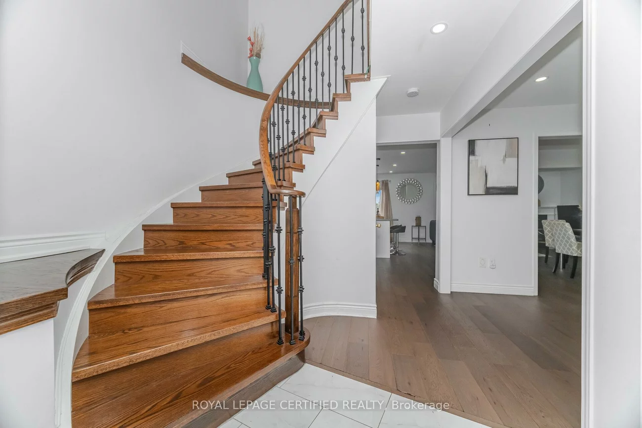 5537, Wilderness, Hurontario, Mississauga