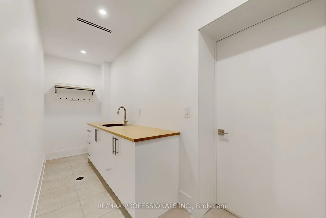 2615, Whaley, Cooksville, Mississauga