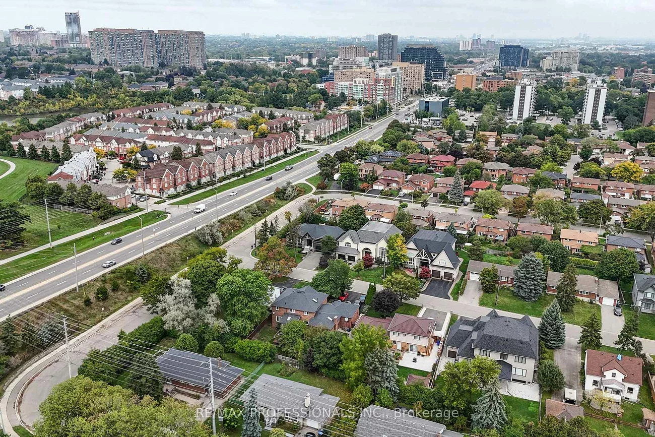 2615, Whaley, Cooksville, Mississauga