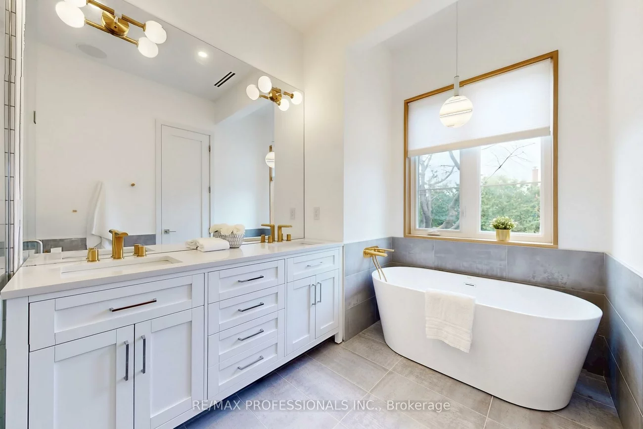 2615, Whaley, Cooksville, Mississauga