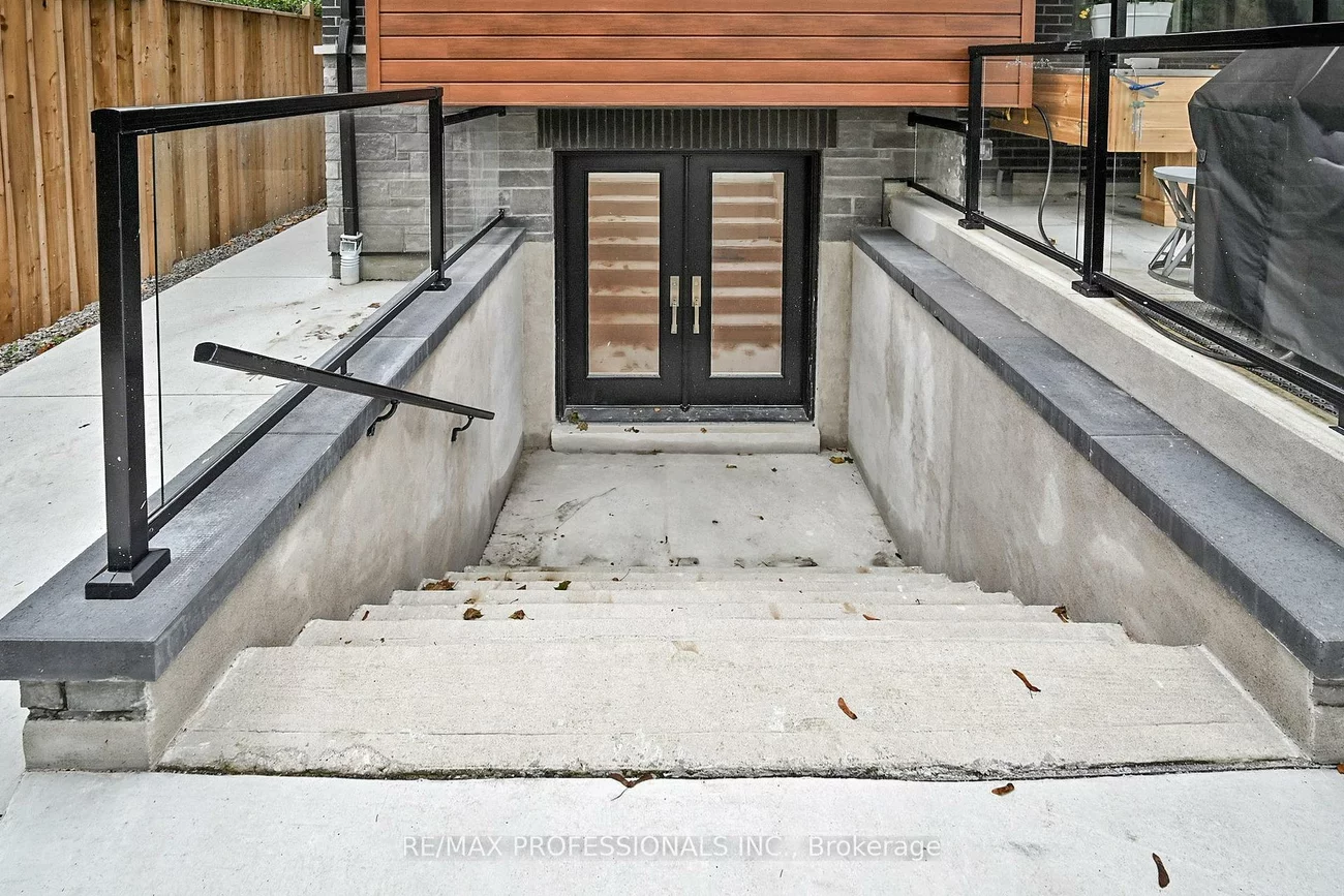 2615, Whaley, Cooksville, Mississauga