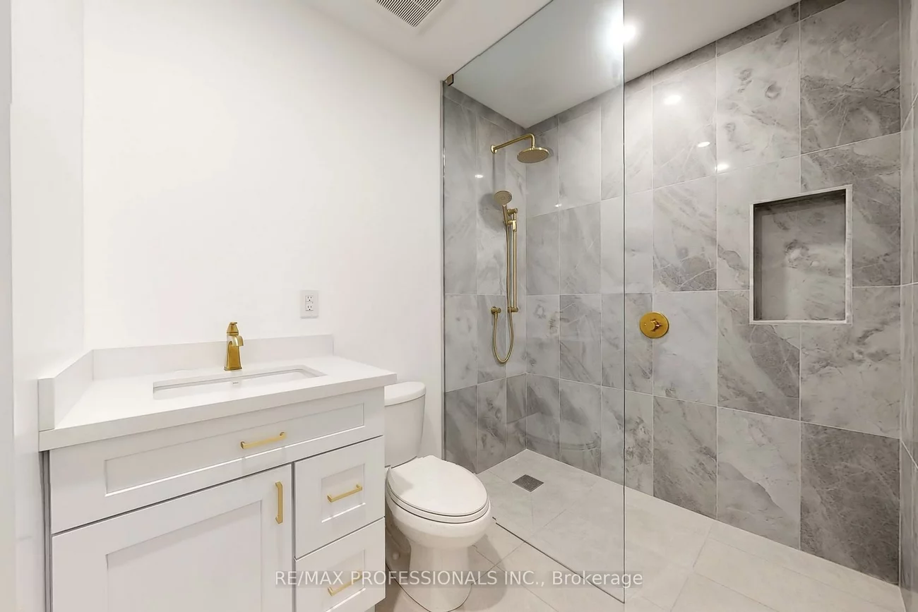 2615, Whaley, Cooksville, Mississauga