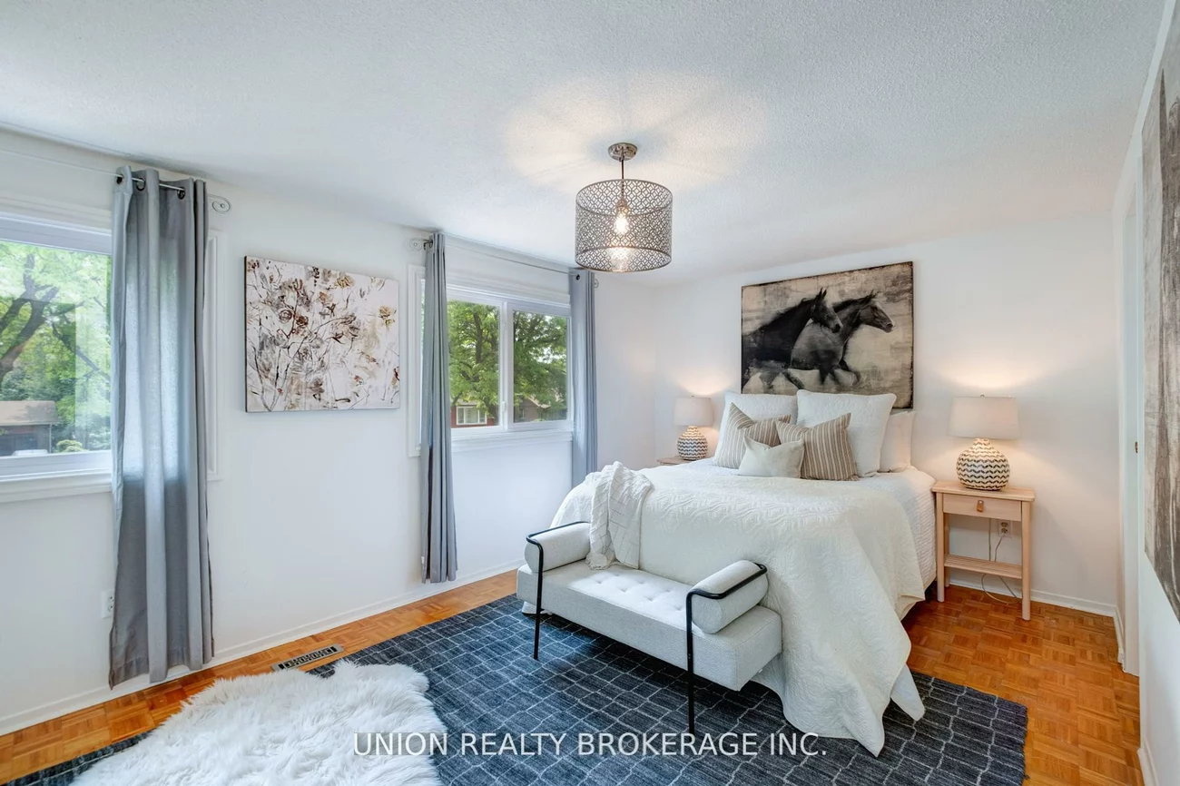 2423, Brasilia, Meadowvale, Mississauga