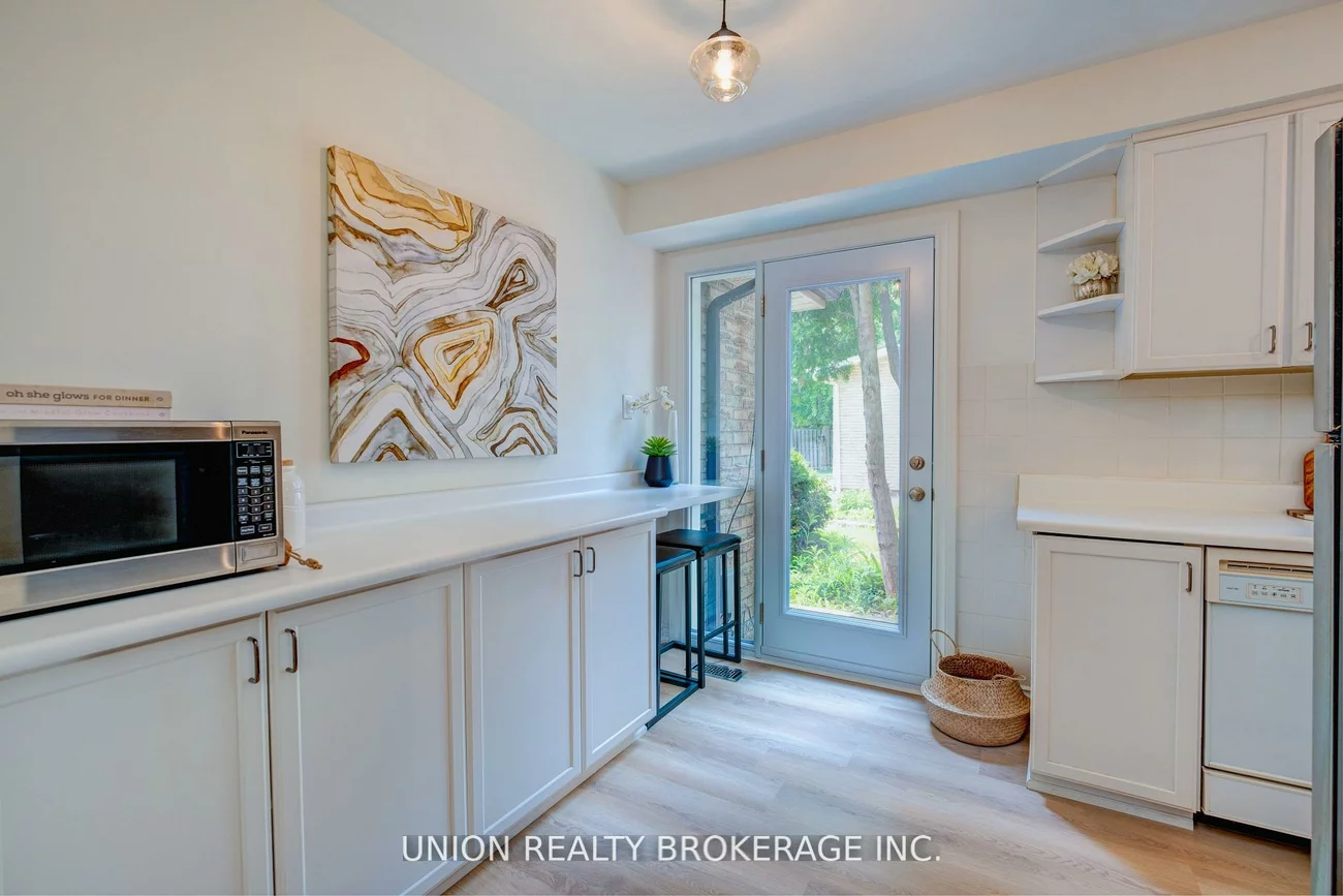 2423, Brasilia, Meadowvale, Mississauga