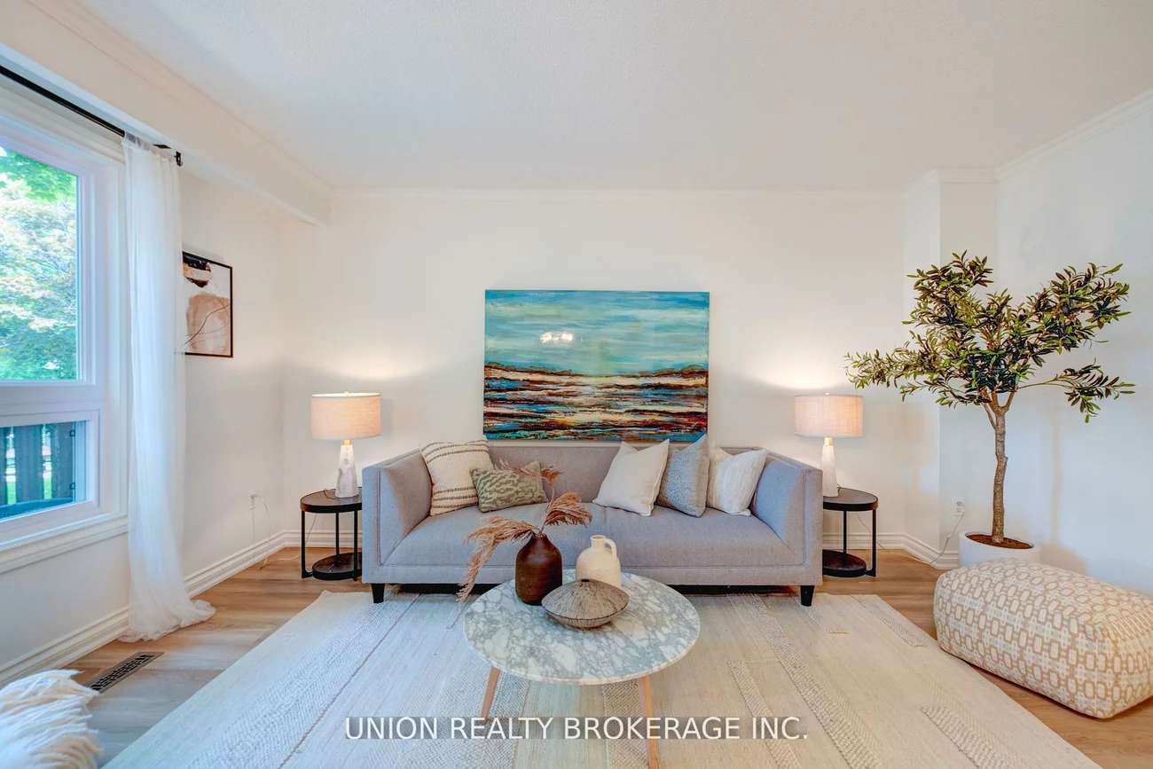 2423, Brasilia, Meadowvale, Mississauga