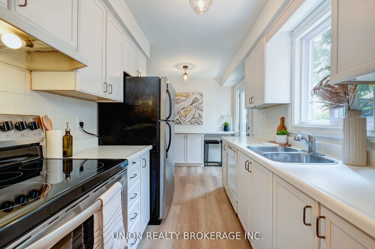 2423, Brasilia, Meadowvale, Mississauga