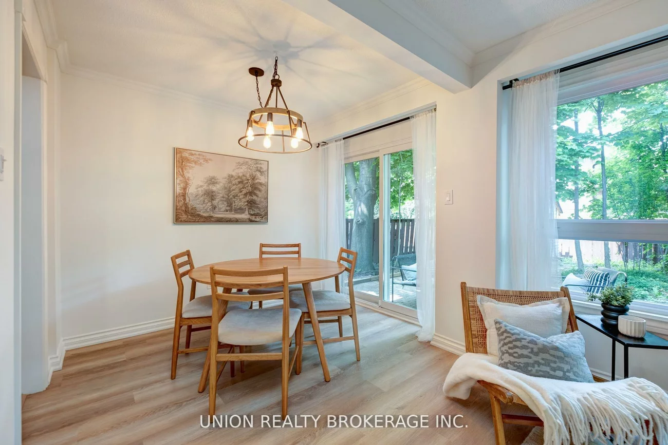 2423, Brasilia, Meadowvale, Mississauga