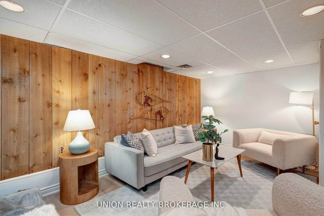 2423, Brasilia, Meadowvale, Mississauga