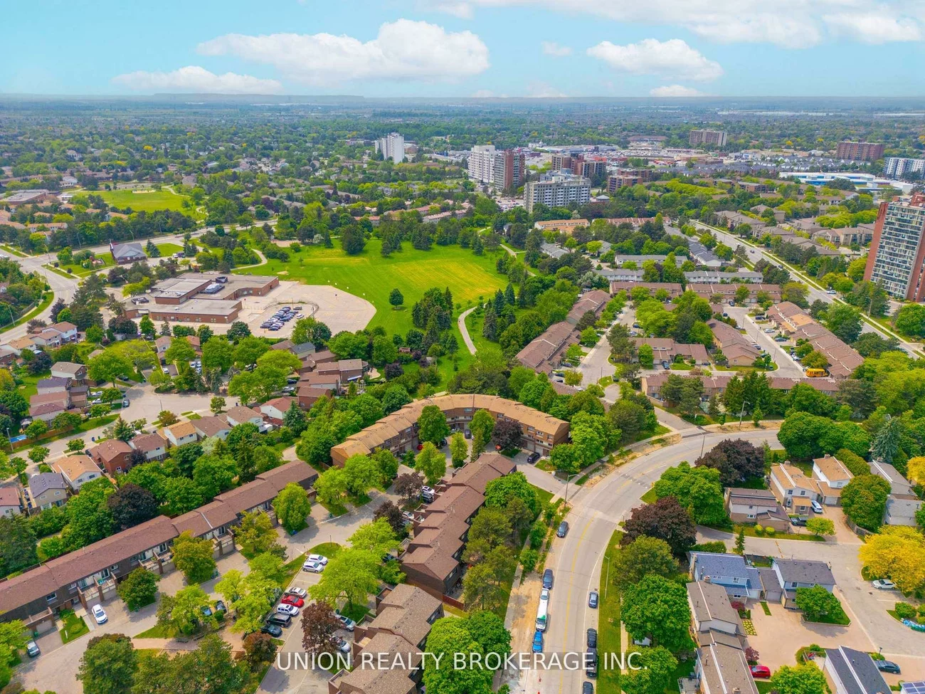 2423, Brasilia, Meadowvale, Mississauga