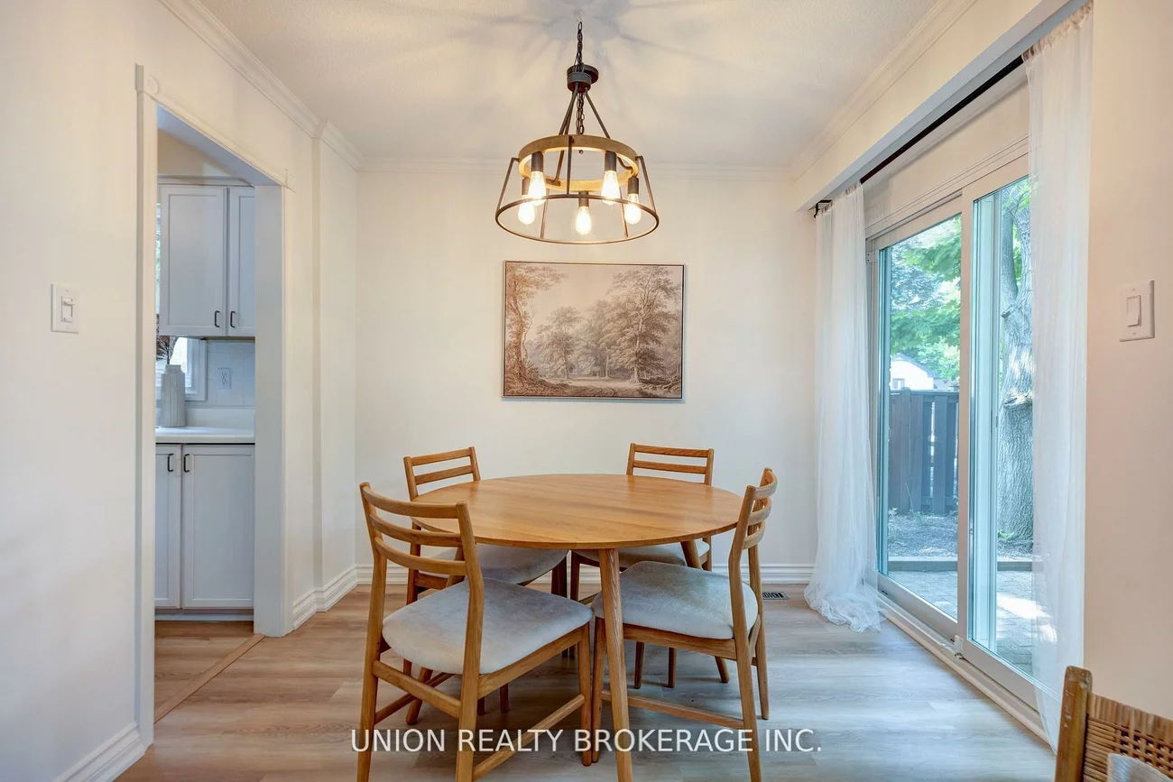2423, Brasilia, Meadowvale, Mississauga