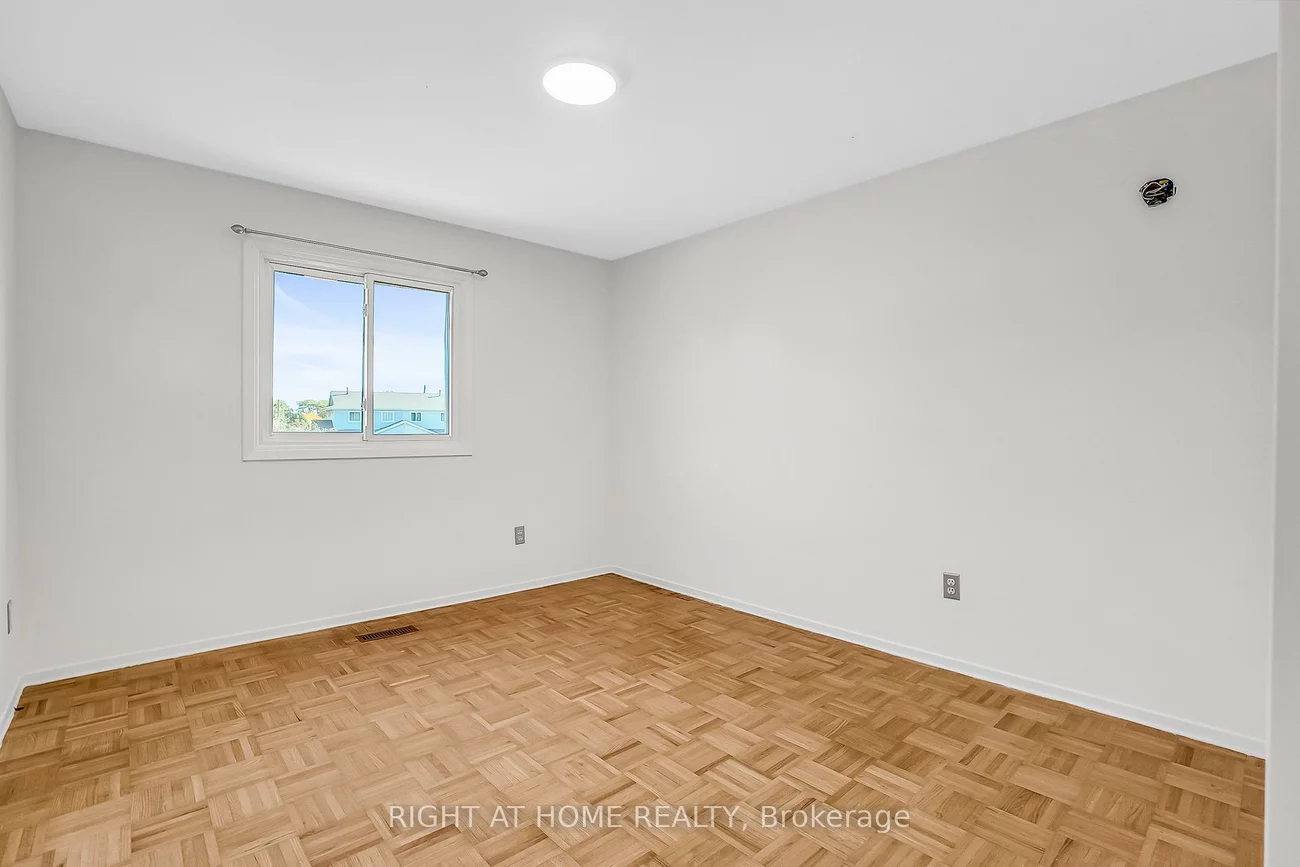 6842, Avila, Meadowvale, Mississauga