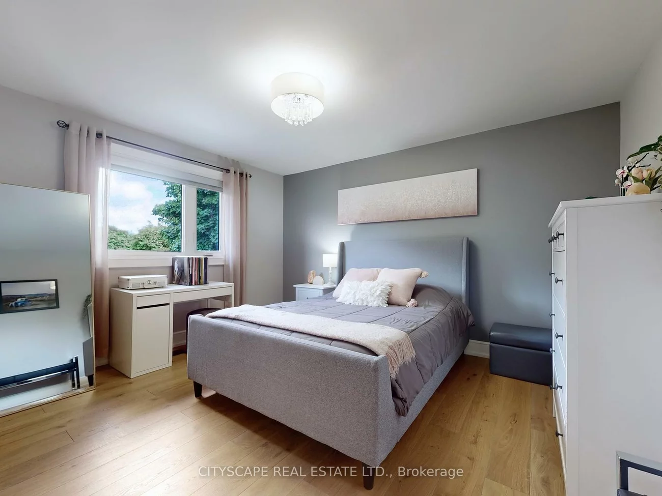 2585, Kenna, Sheridan, Mississauga