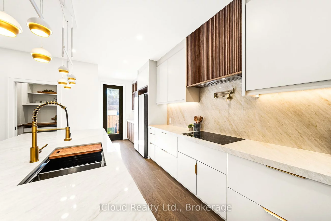 1140, Ogden, Lakeview, Mississauga