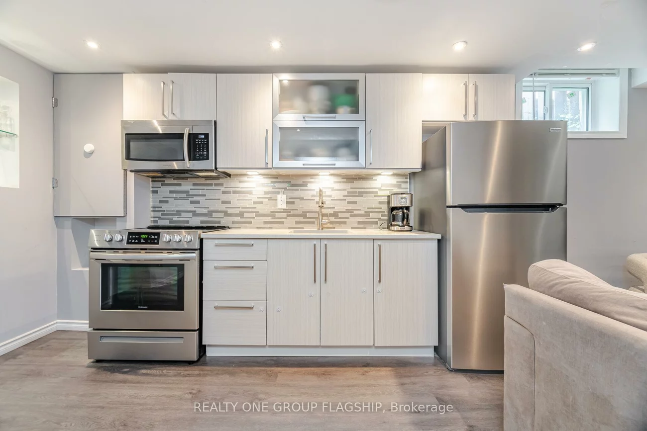 7267, Windbreak, Meadowvale, Mississauga