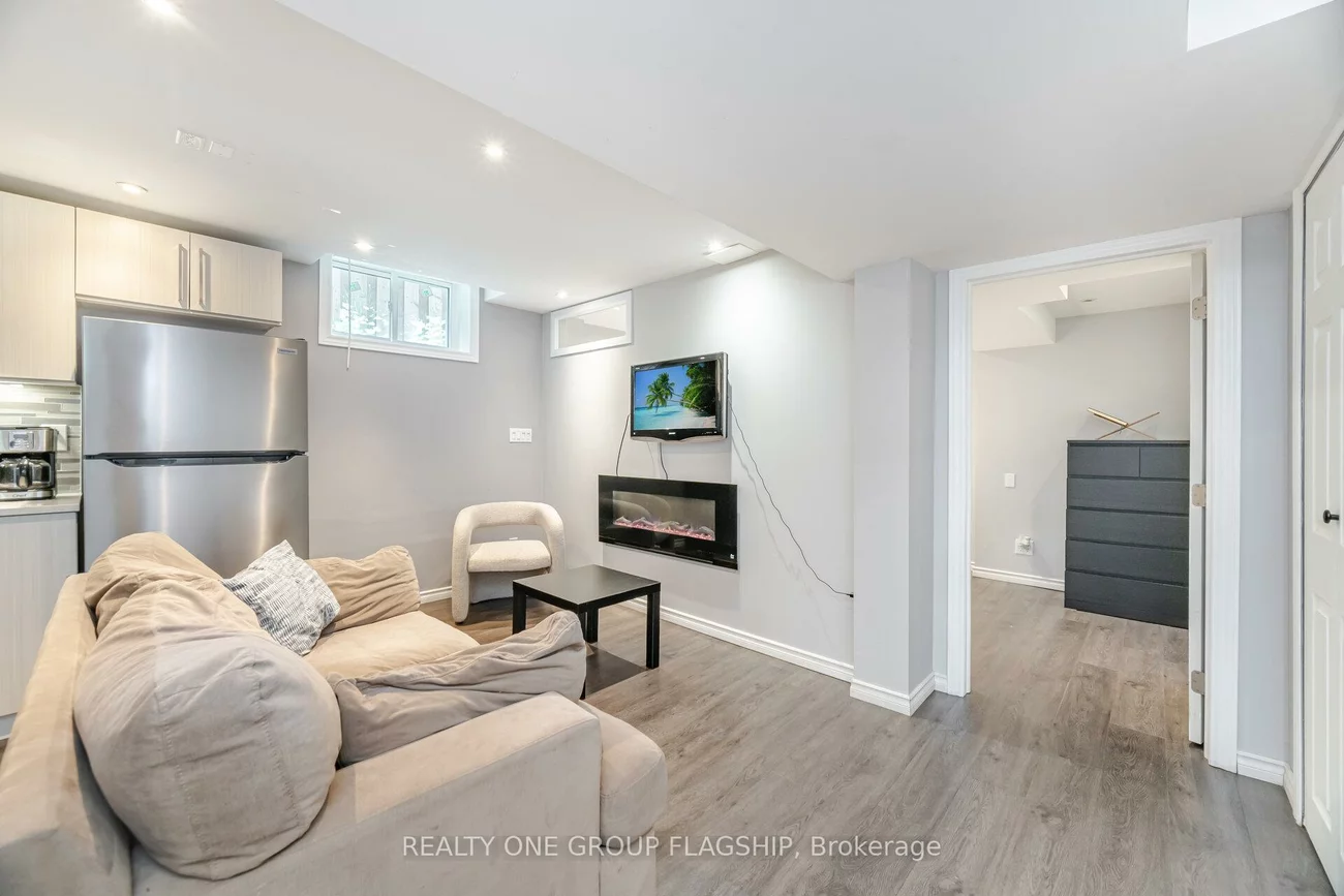 7267, Windbreak, Meadowvale, Mississauga