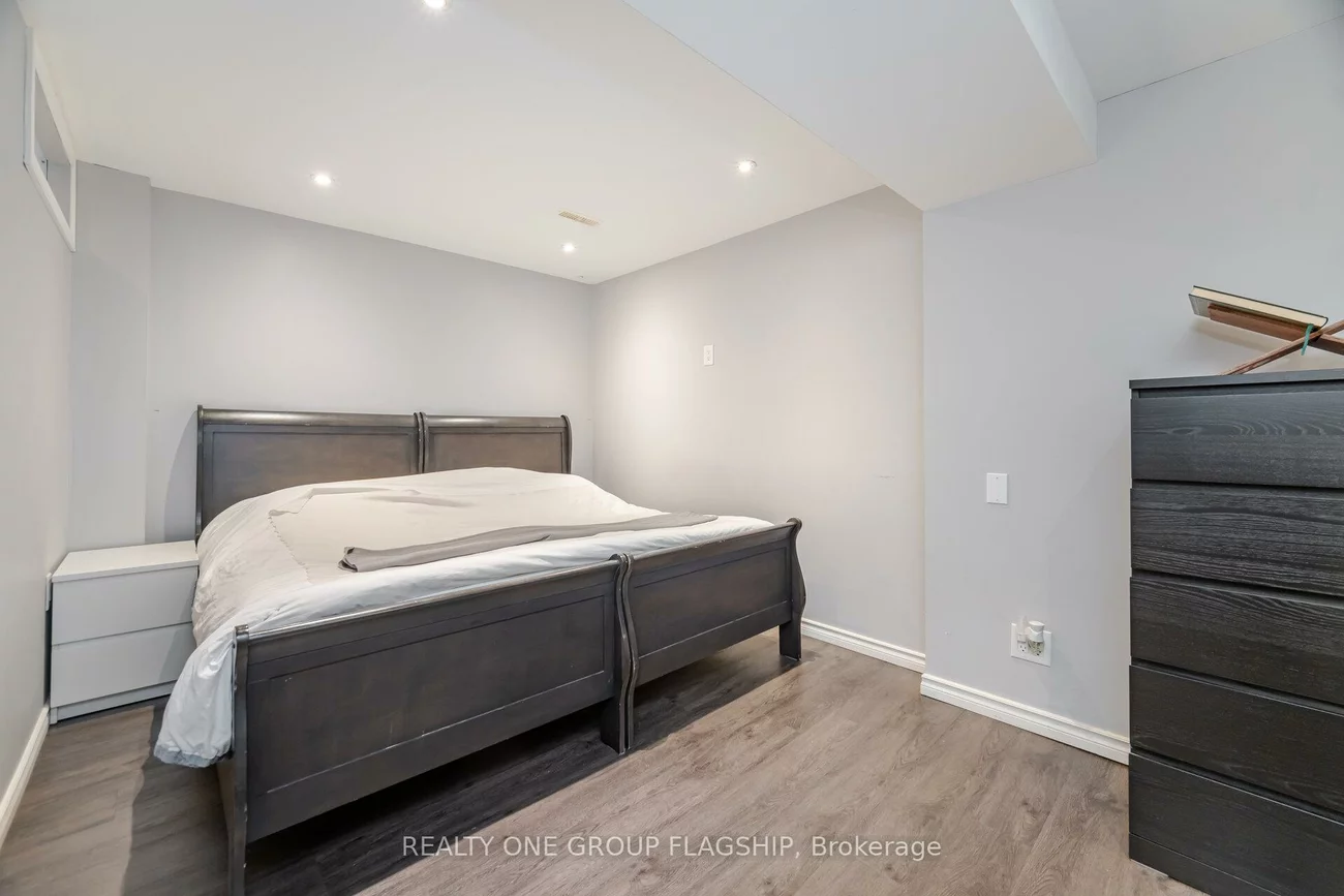 7267, Windbreak, Meadowvale, Mississauga