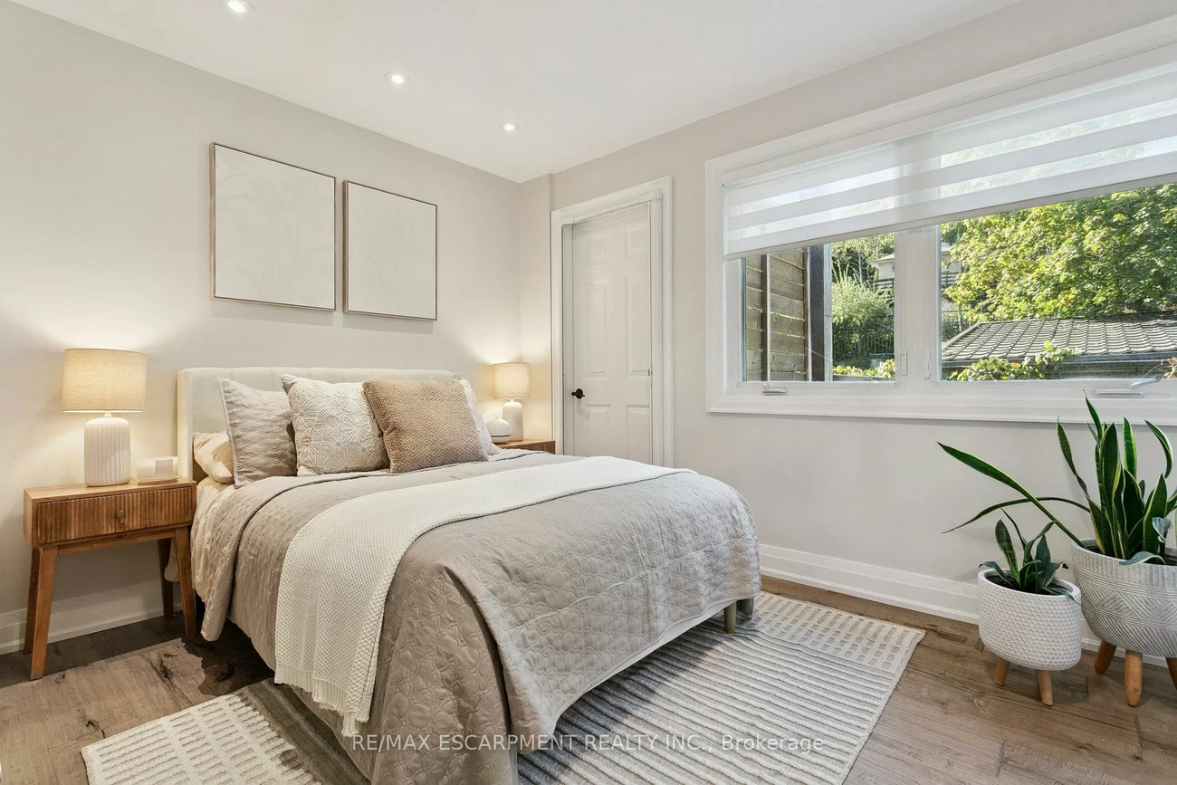 2683, Kingsberry, Cooksville, Mississauga
