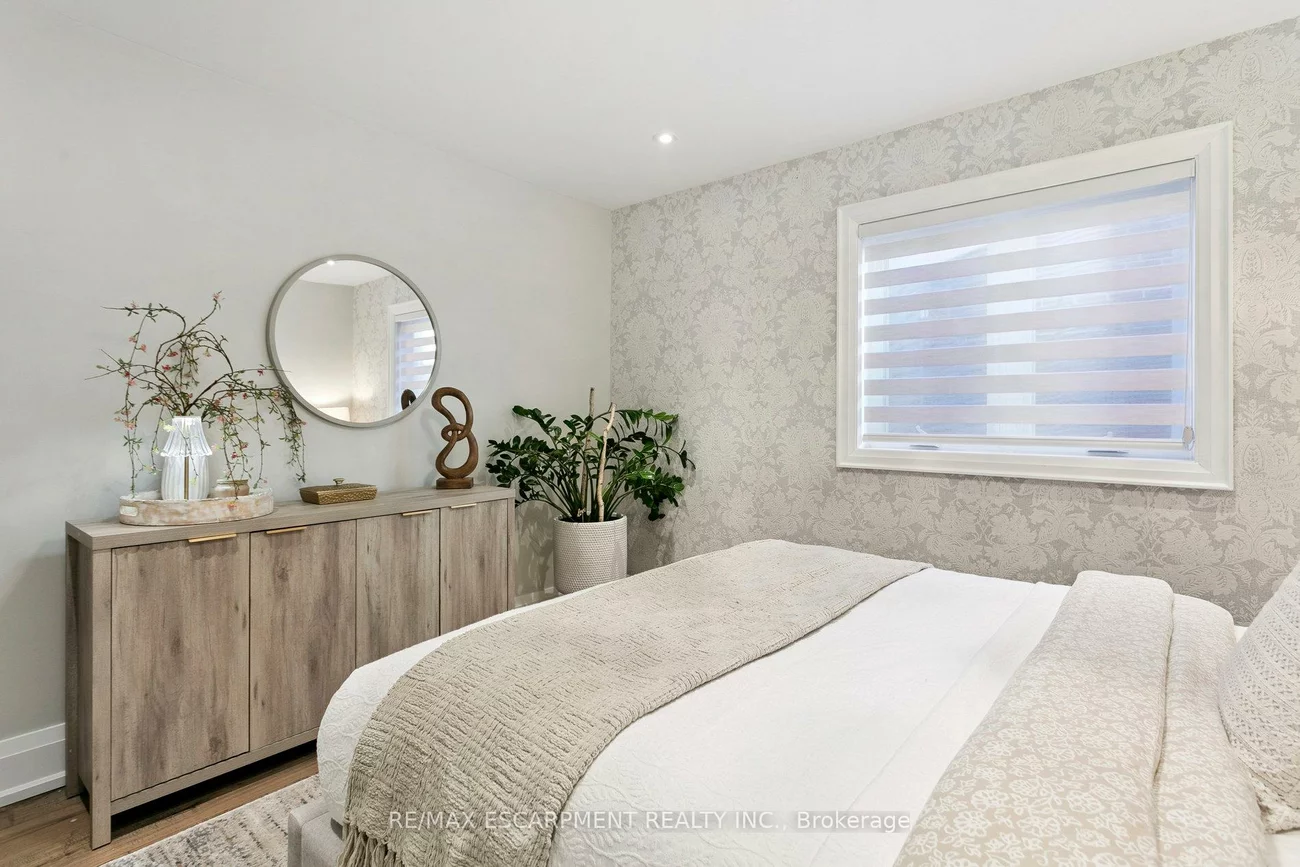 2683, Kingsberry, Cooksville, Mississauga
